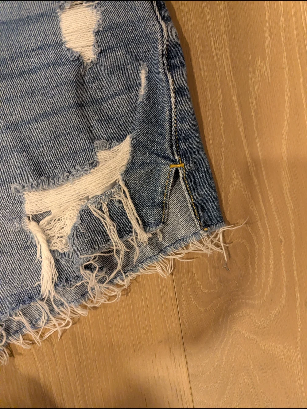Hollister classic distressed